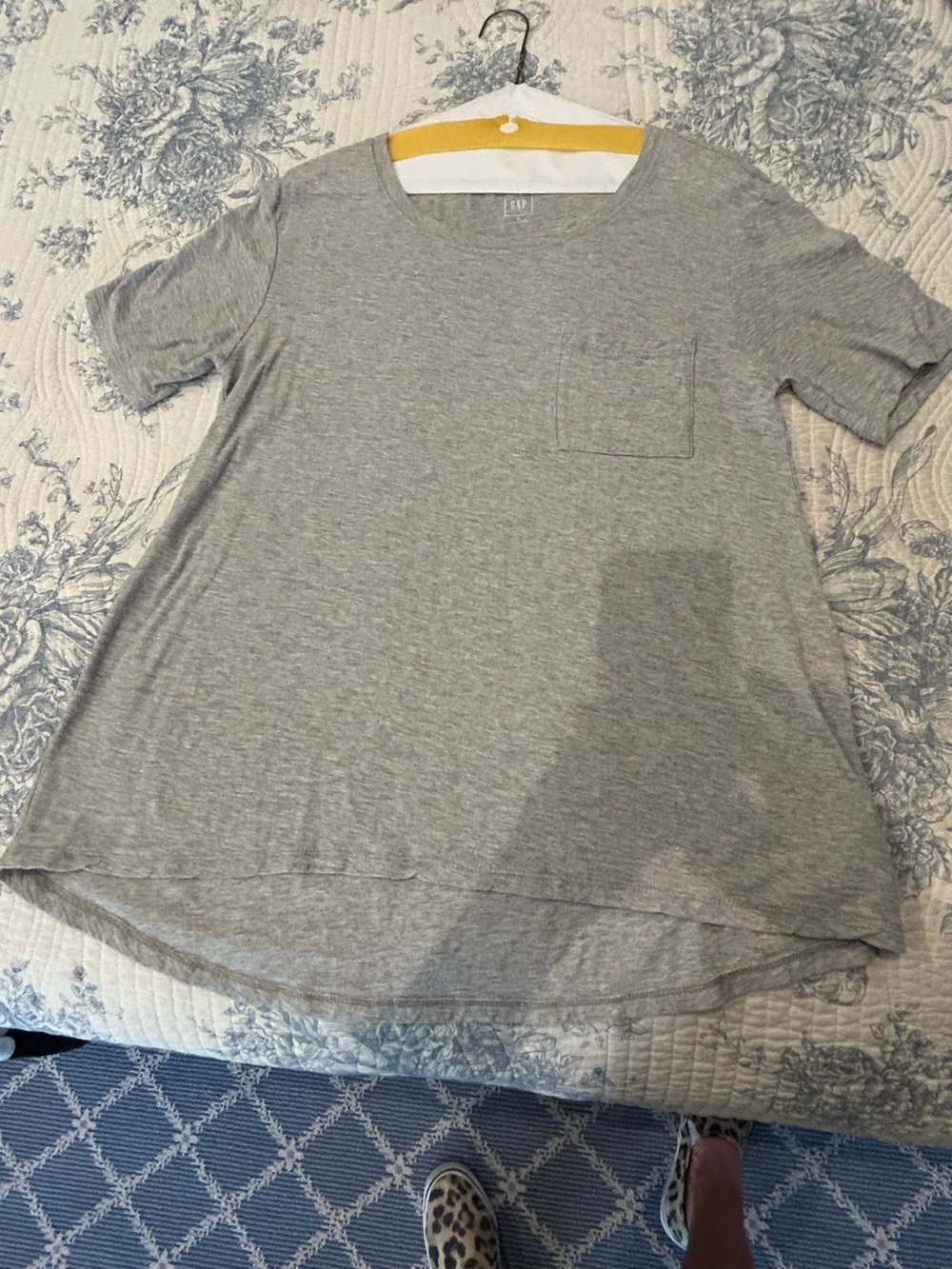 GAP Light Gray Short Sleeve Pocket Tee
